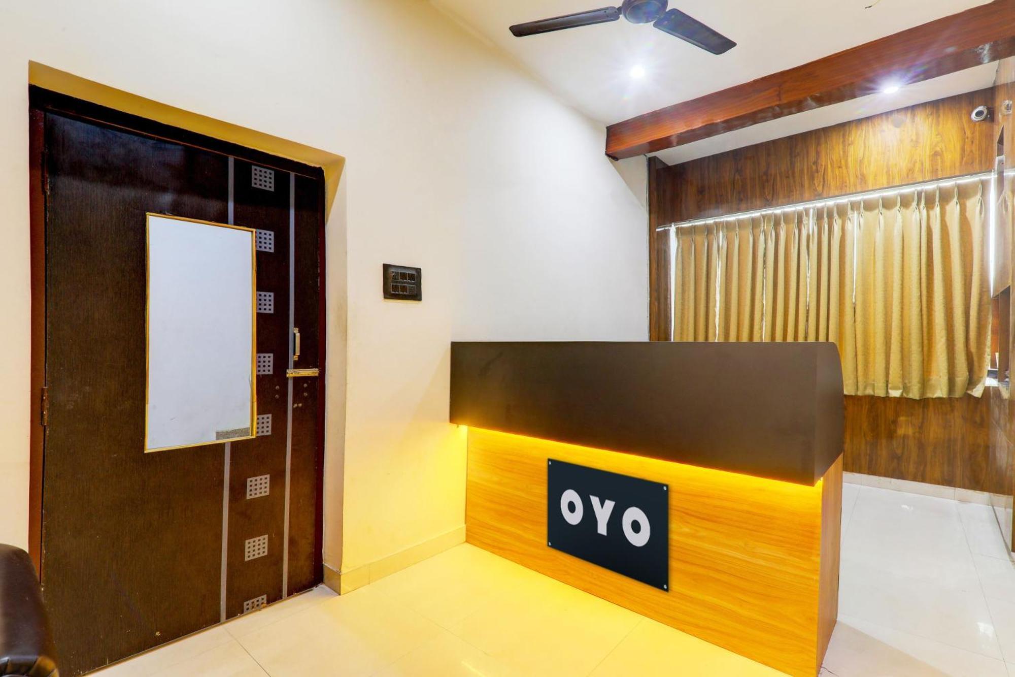 Hotel O Sr Grand Горакпур Екстериор снимка